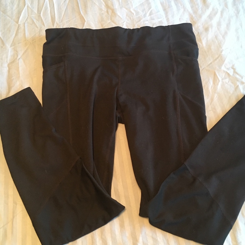 Athleta Be Free tights, black, large - POCKETS!!